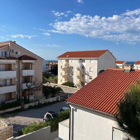 Apartment Luka Новаля Екстер'єр фото
