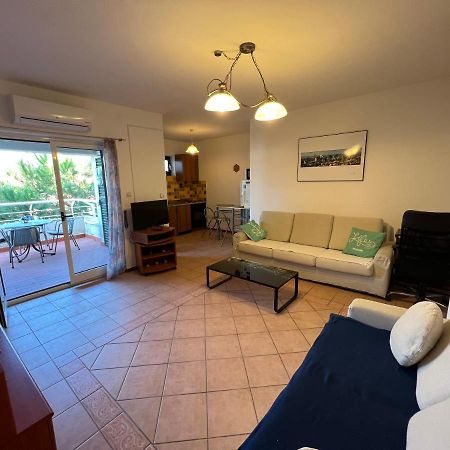 Apartment Luka Новаля Екстер'єр фото