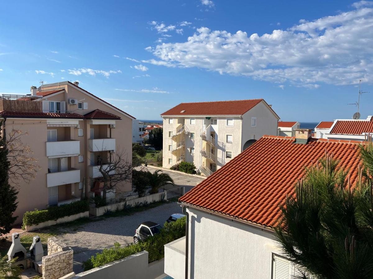 Apartment Luka Новаля Екстер'єр фото