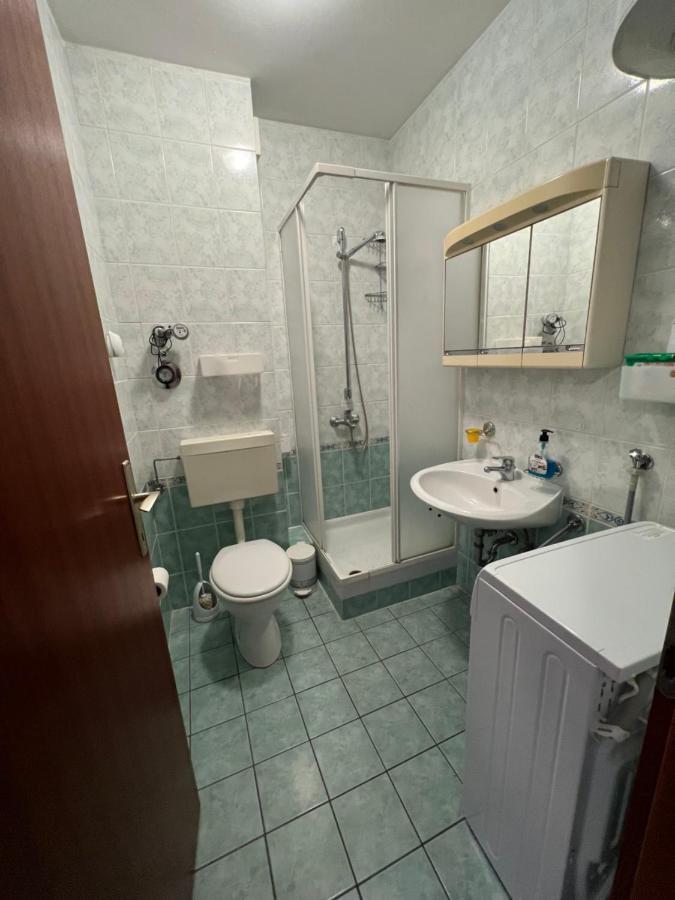 Apartment Luka Новаля Екстер'єр фото